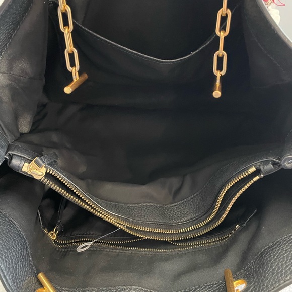 Tory Burch Black Shoulder Bag with Gold Chain - Picture 7 of 13